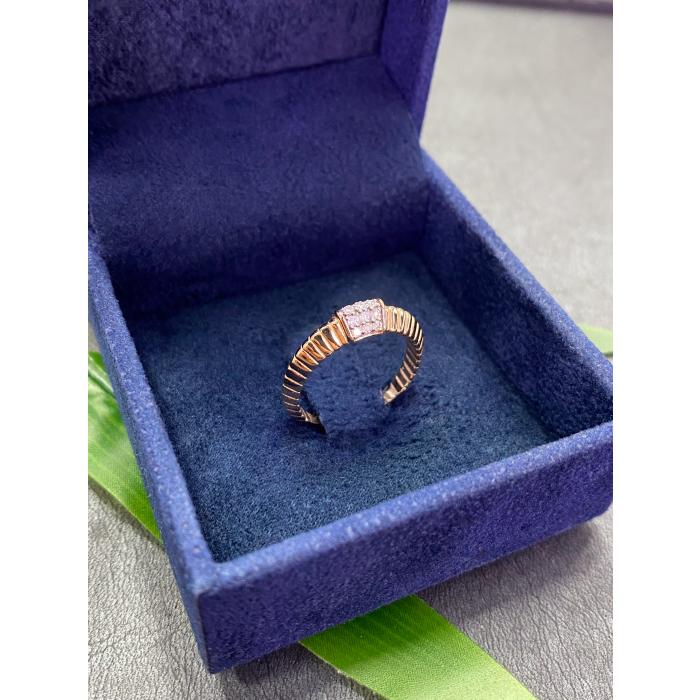 0,12 Karat Minimal Piramit Pırlanta Rose Yüzük YZ19815