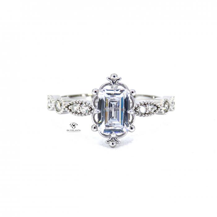 0,22 Karat Swarovski Taşlı Vintage Pırlanta Yüzük YZ17899