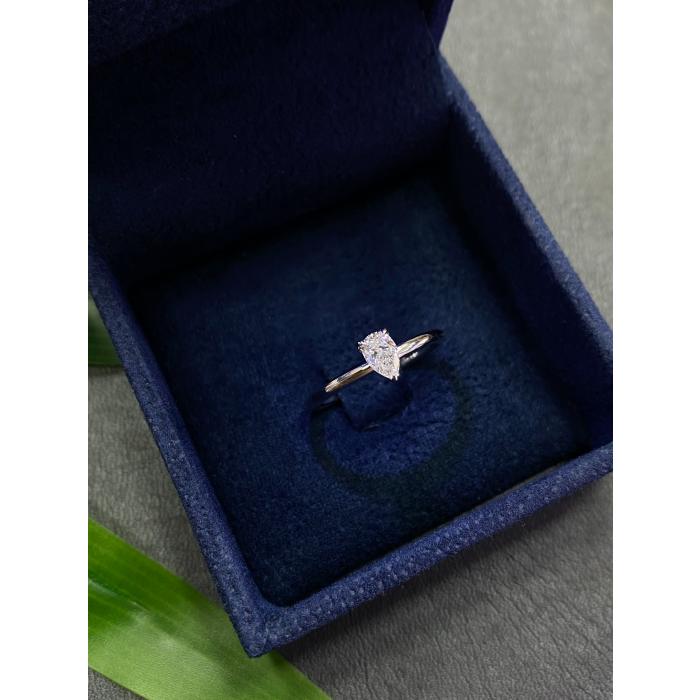 0,30 Karat Gia Sertifikalı Damla Tektaş Pırlanta Yüzük