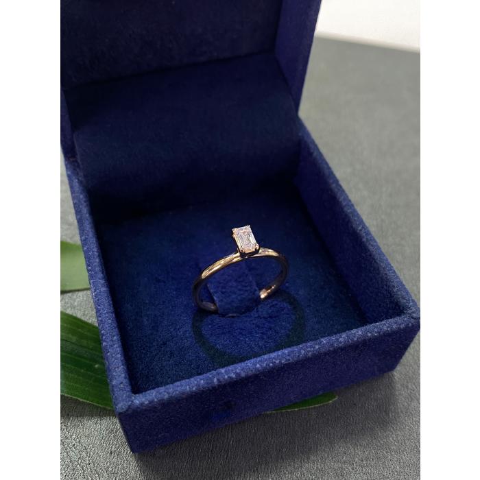 0,30 Karat Gia Sertifikalı Emerald Tektaş Pırlanta Yüzük