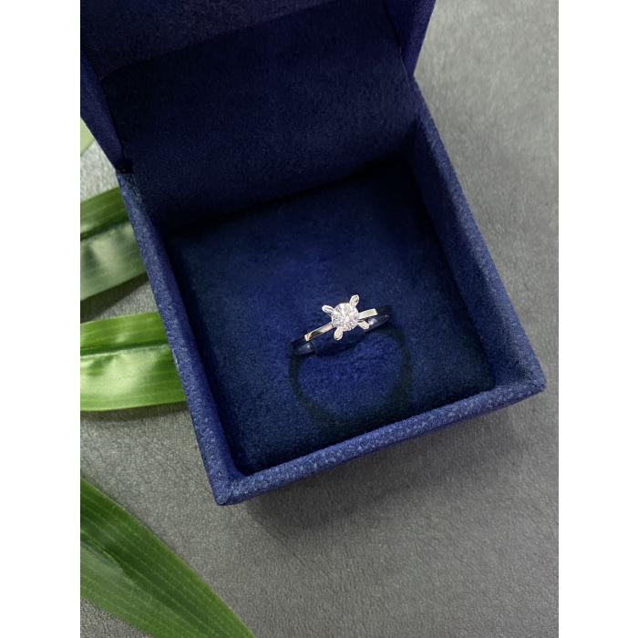 0,30 Karat Hrd Sertifikalı Kadeh Badem Tektaş Pırlanta Yüzük