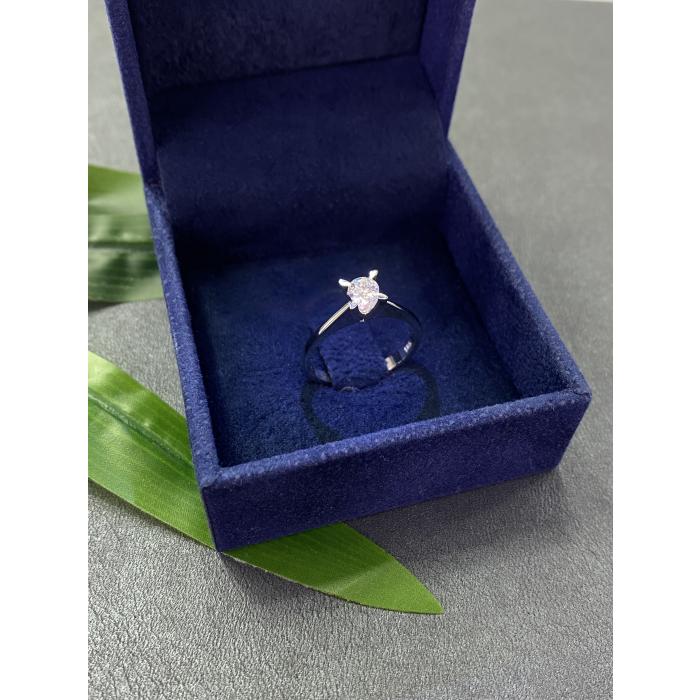 0,30 Karat Hrd Sertifikalı Kadeh Badem Tektaş Pırlanta Yüzük