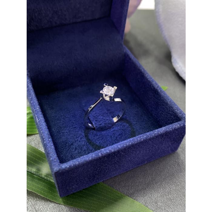 0,30 Karat Hrd Sertifikalı Diana Tektaş Pırlanta Yüzük