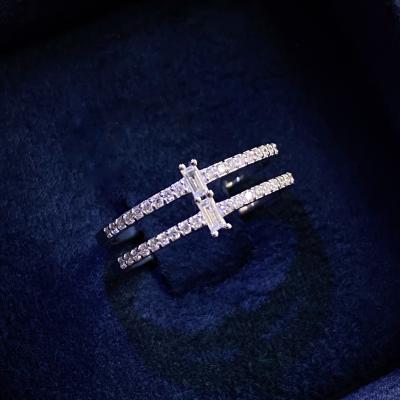 0,32 Karat 2 Sıra Baget Yarımtur Pırlanta Yüzük TMT2080