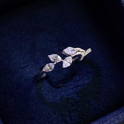 0,36 Karat Minimal Yaprak Dal Markiz Pırlanta Yüzük YZ20062