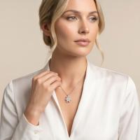 0,41 Karat Yaprak Pırlanta Kolye KL01739