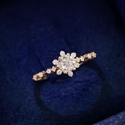 0,42 Karat Hrd Sertifikalı Stella Tektaş Pırlanta Yüzük