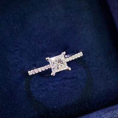 0,47 Karat Prenses Kesim Kare Pırlanta Yüzük Gia Sertifikalı