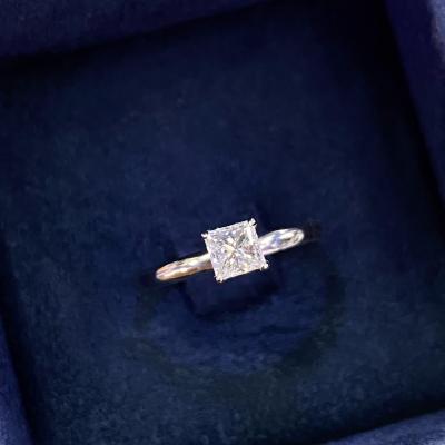 0.50 Karat Gia Sertifikalı Kare Prenses Pırlanta Yüzük
