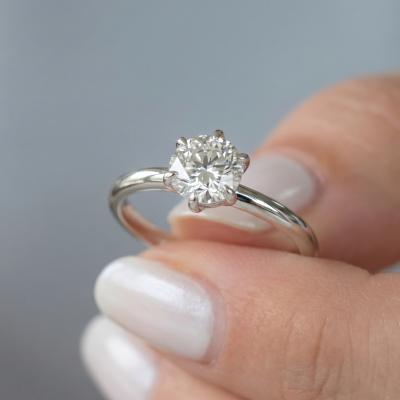 0,50 Karat Hrd Sertifikalı 6 Tırnak Tektaş Pırlanta Yüzük