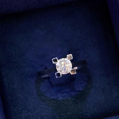 0.50 Karat Hrd Sertifikalı V Tektaş Pırlanta Yüzük