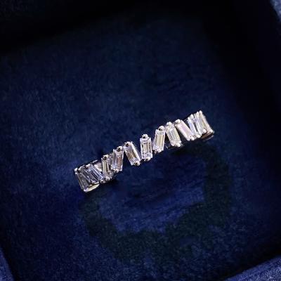 0,53 Karat Baget  Yarımtur Pırlanta Yüzük TMT2071