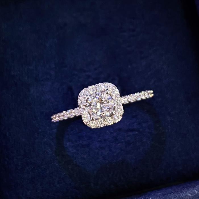 0,55 Karat Hrd Sertifikalı Prenses Tektaş Pırlanta Yüzük