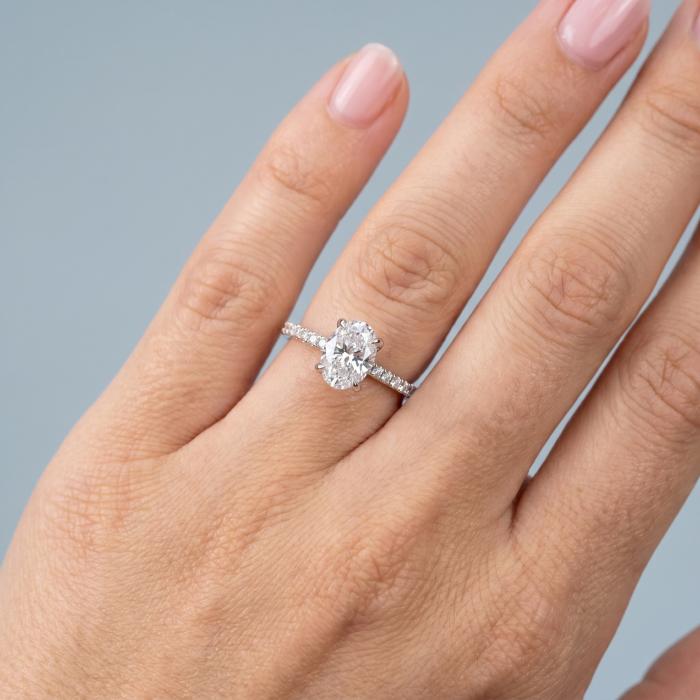 0,74 Karat Gia Sertifikalı Oval Kolu Taşlı Pırlanta Yüzük YZ23358