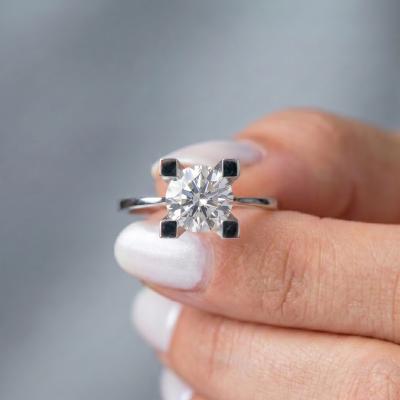 1,00 Karat Gia Sertifikalı V Pırlanta Tektaş Yüzük 