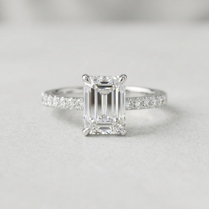 5,20 Karat Emerald Kesim Kenar Taşlı Lab Diamond Yüzük YZ22566